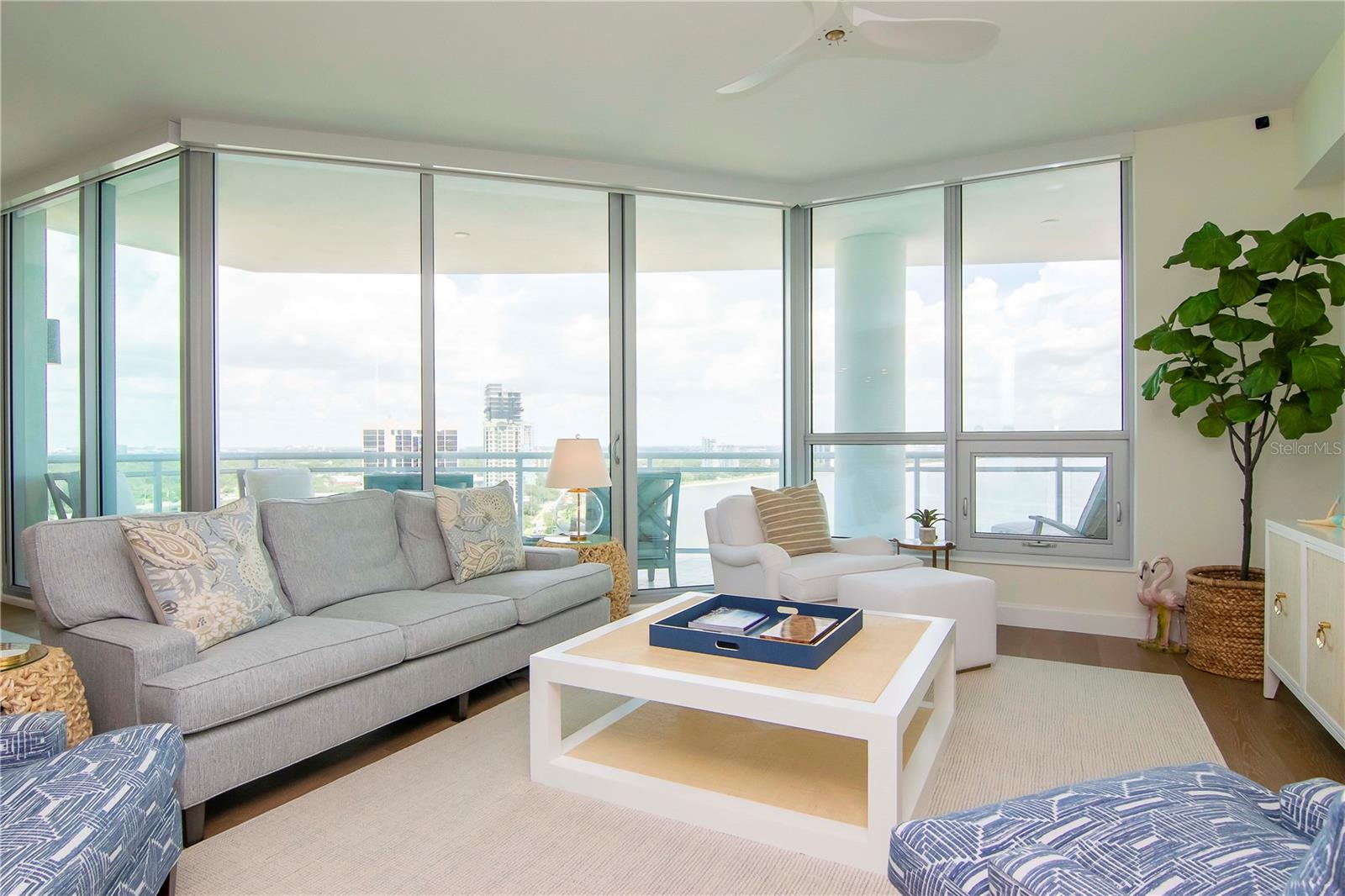 VIRAGE BAYSHORE - Residential