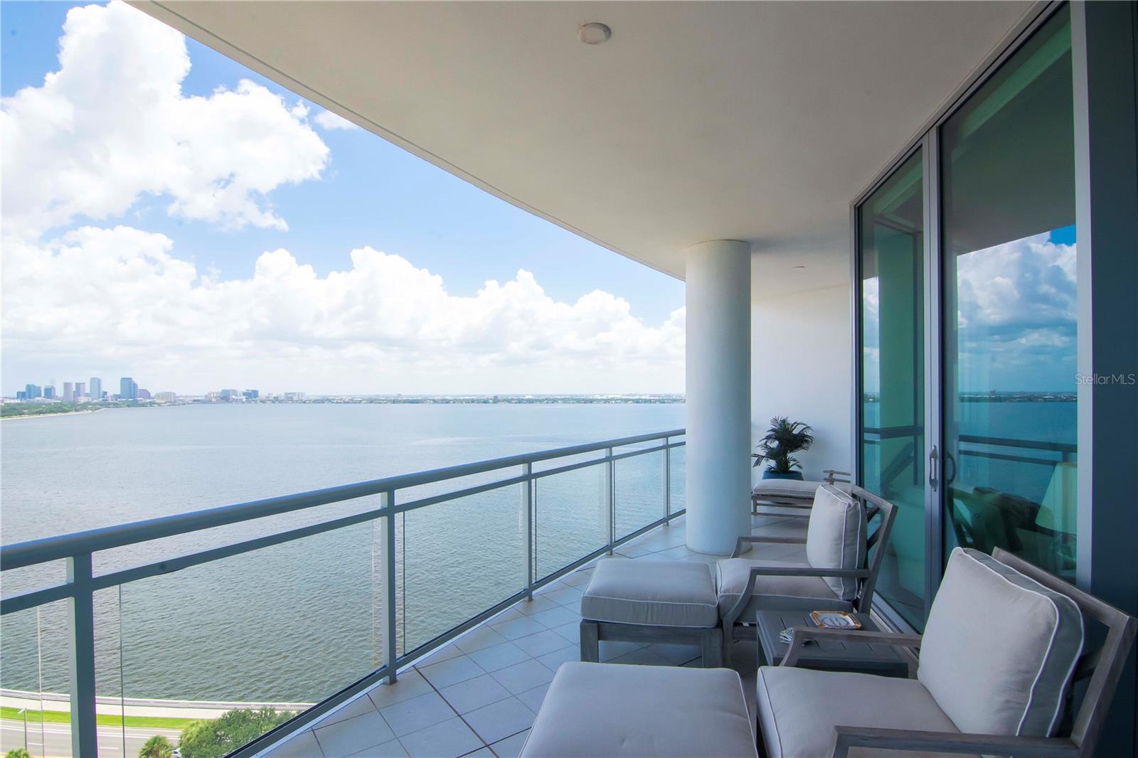 VIRAGE BAYSHORE - Residential