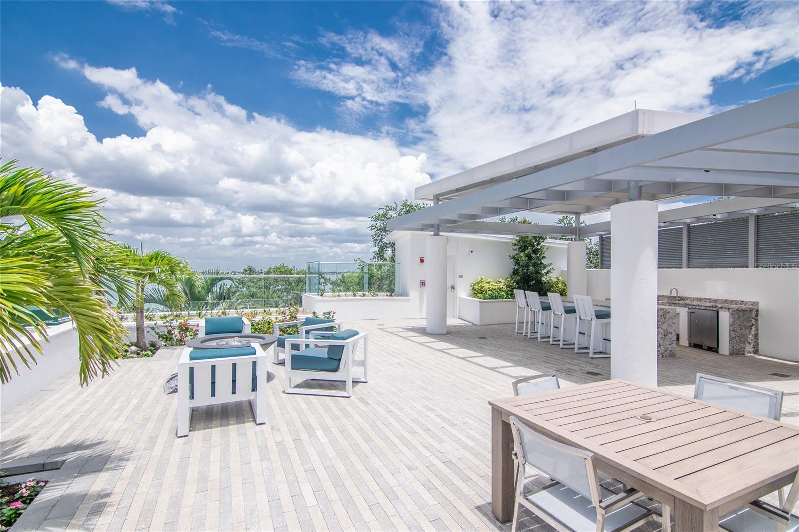 VIRAGE BAYSHORE - Residential