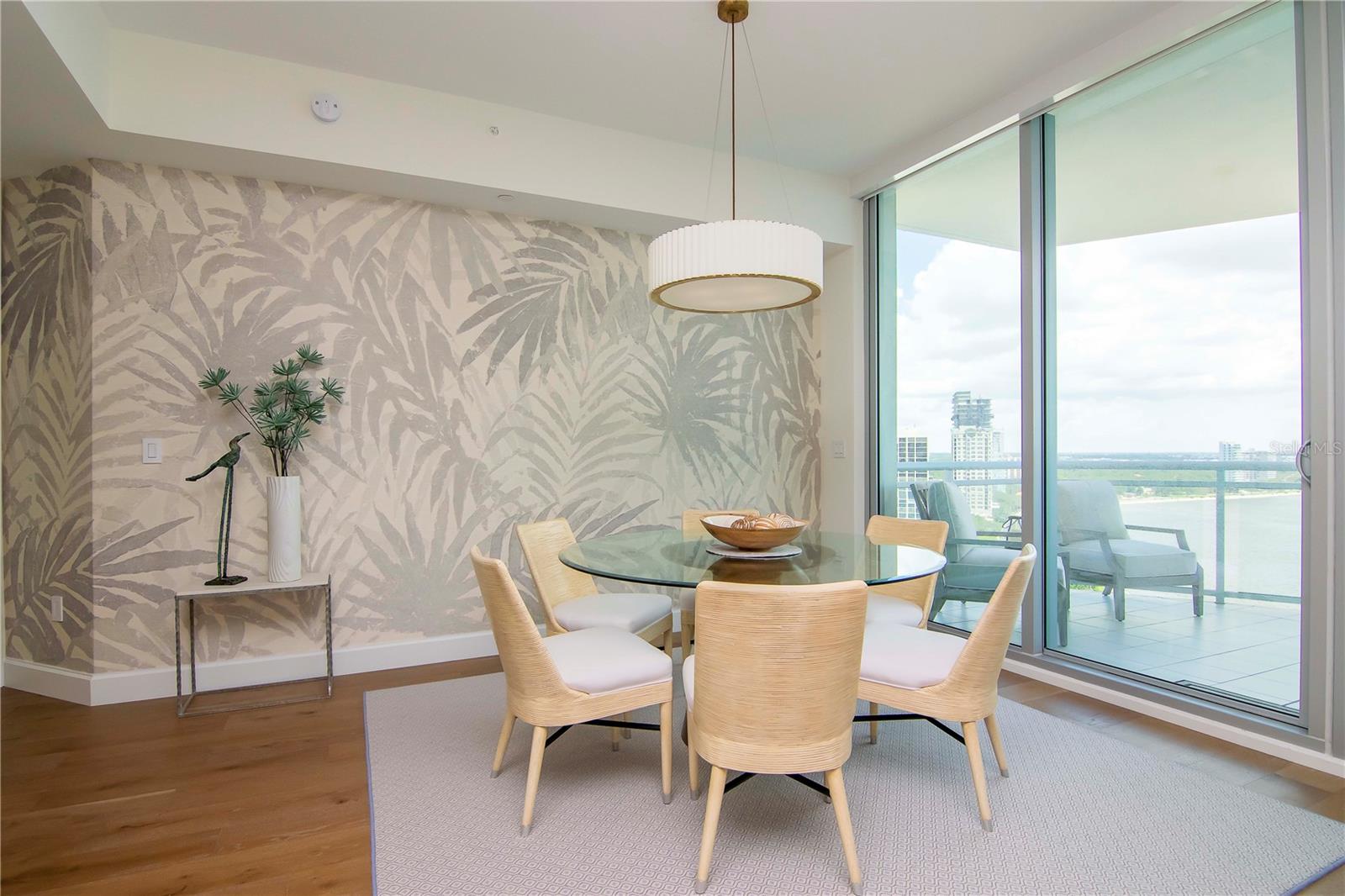 VIRAGE BAYSHORE - Residential