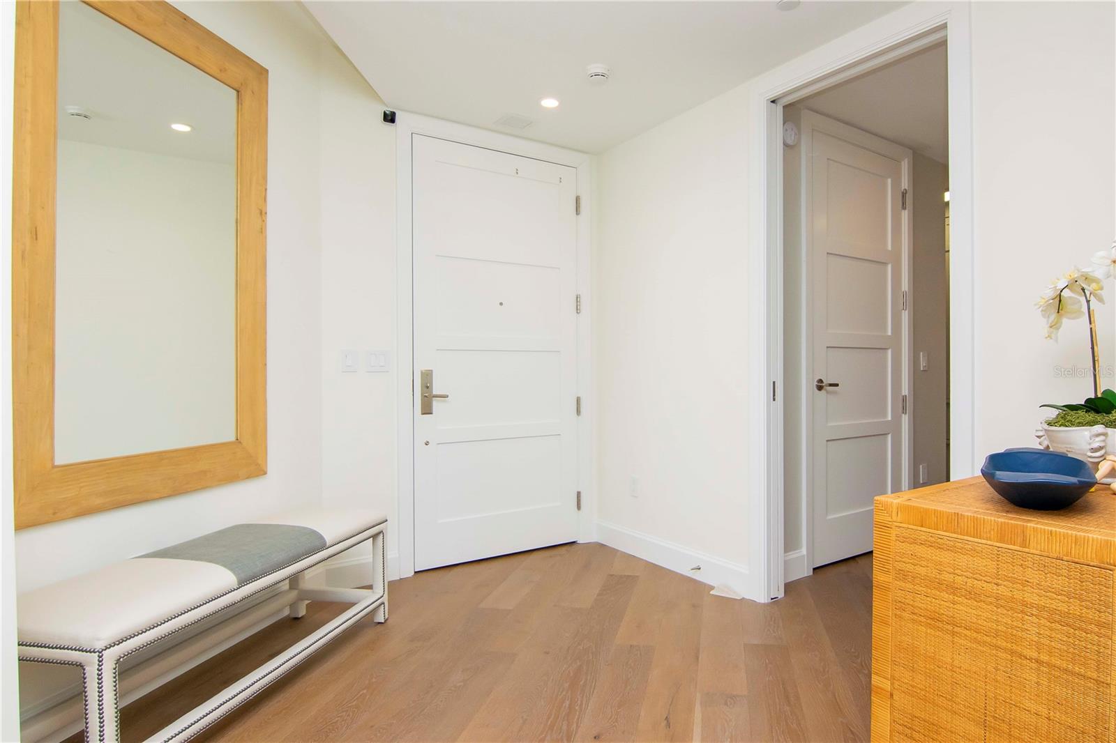 VIRAGE BAYSHORE - Residential