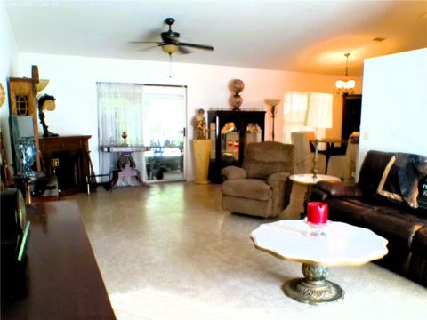 Tiny photo for 10 Sequoia Drive Trace, Ocklawaha, FL 32179 (MLS # OM724330)