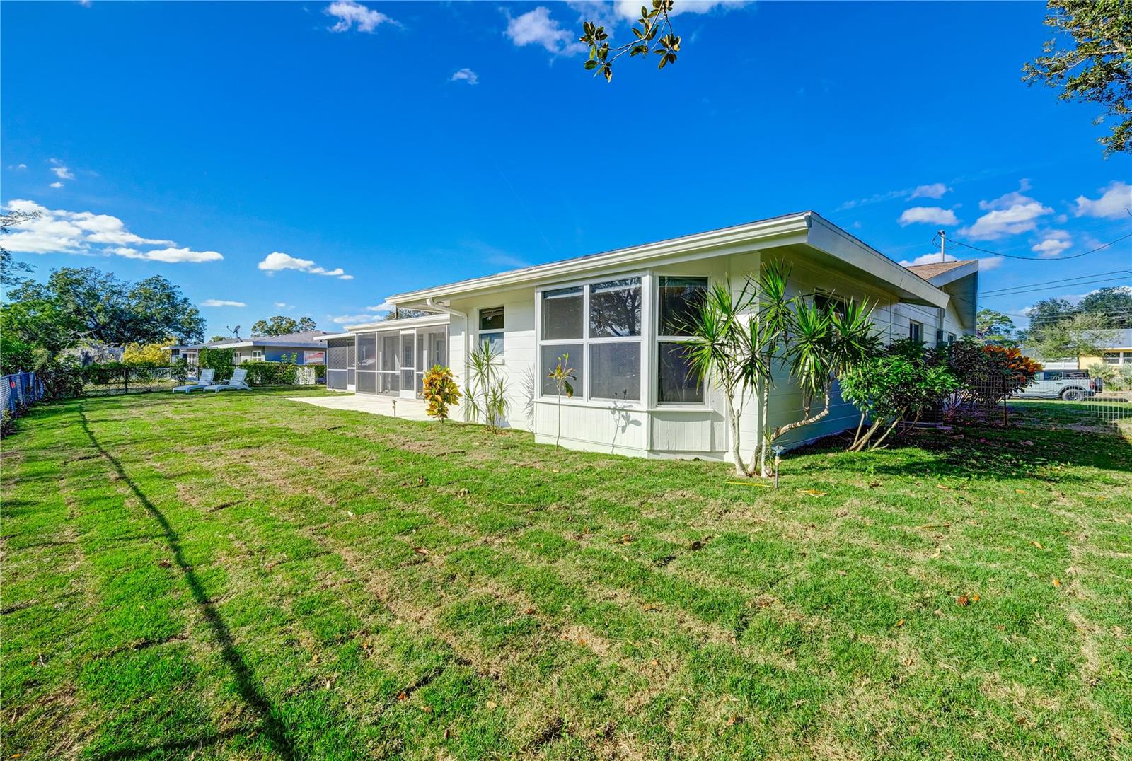 SOUTH GATE - Residential Lease