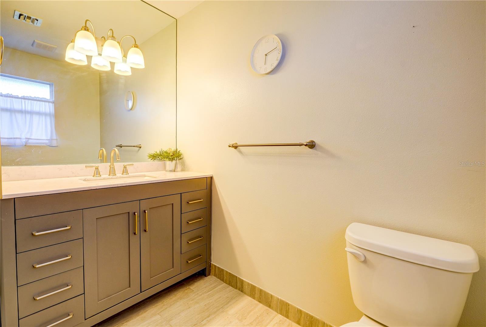 SOUTH GATE - Residential Lease