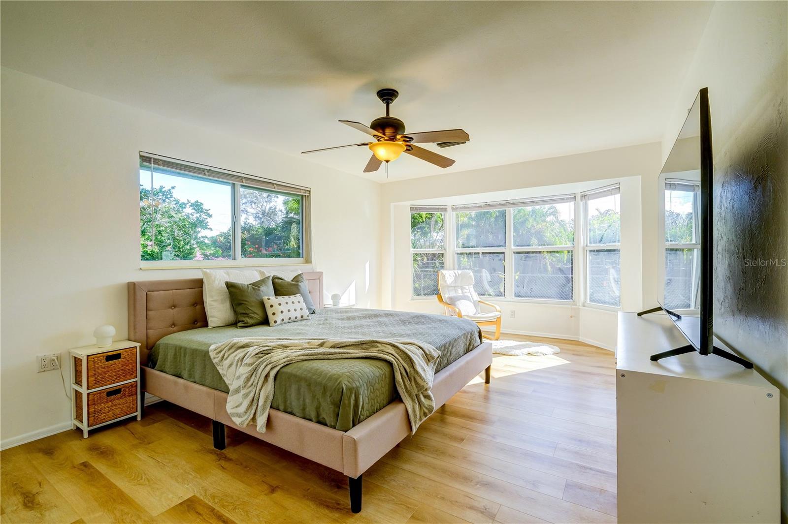 SOUTH GATE - Residential Lease