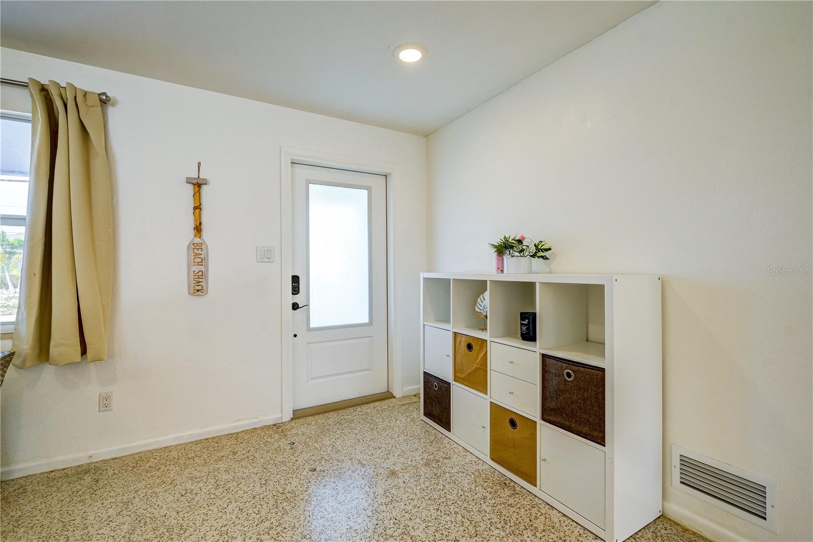 SOUTH GATE - Residential Lease