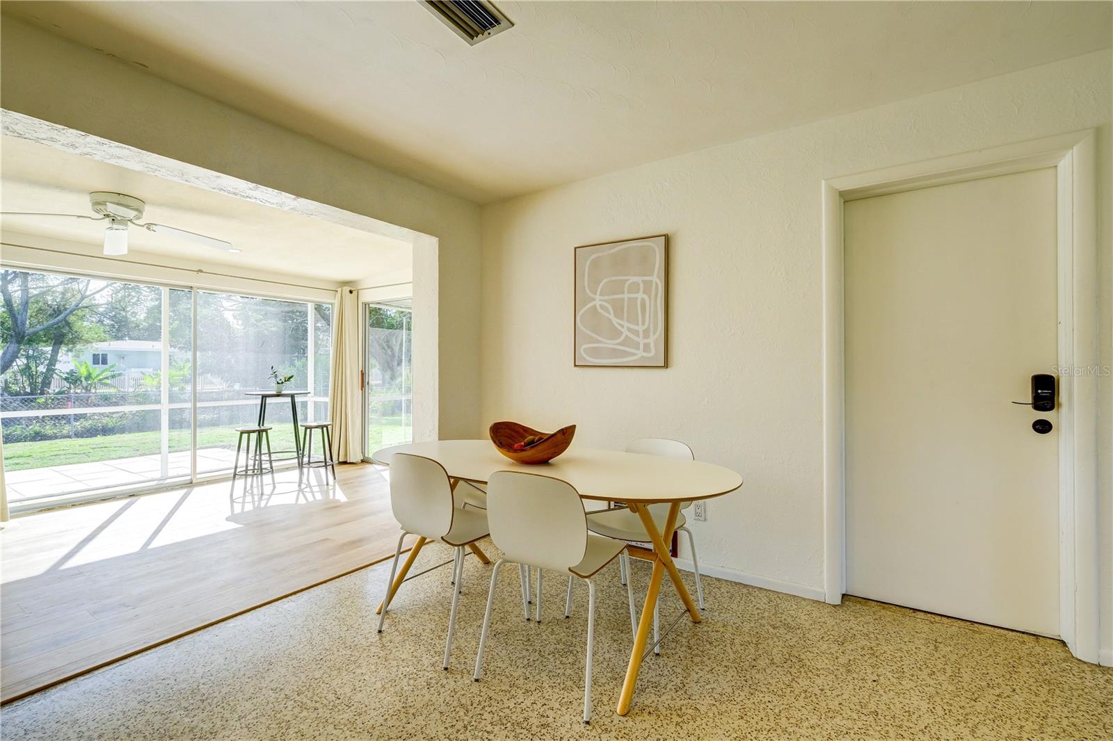 SOUTH GATE - Residential Lease