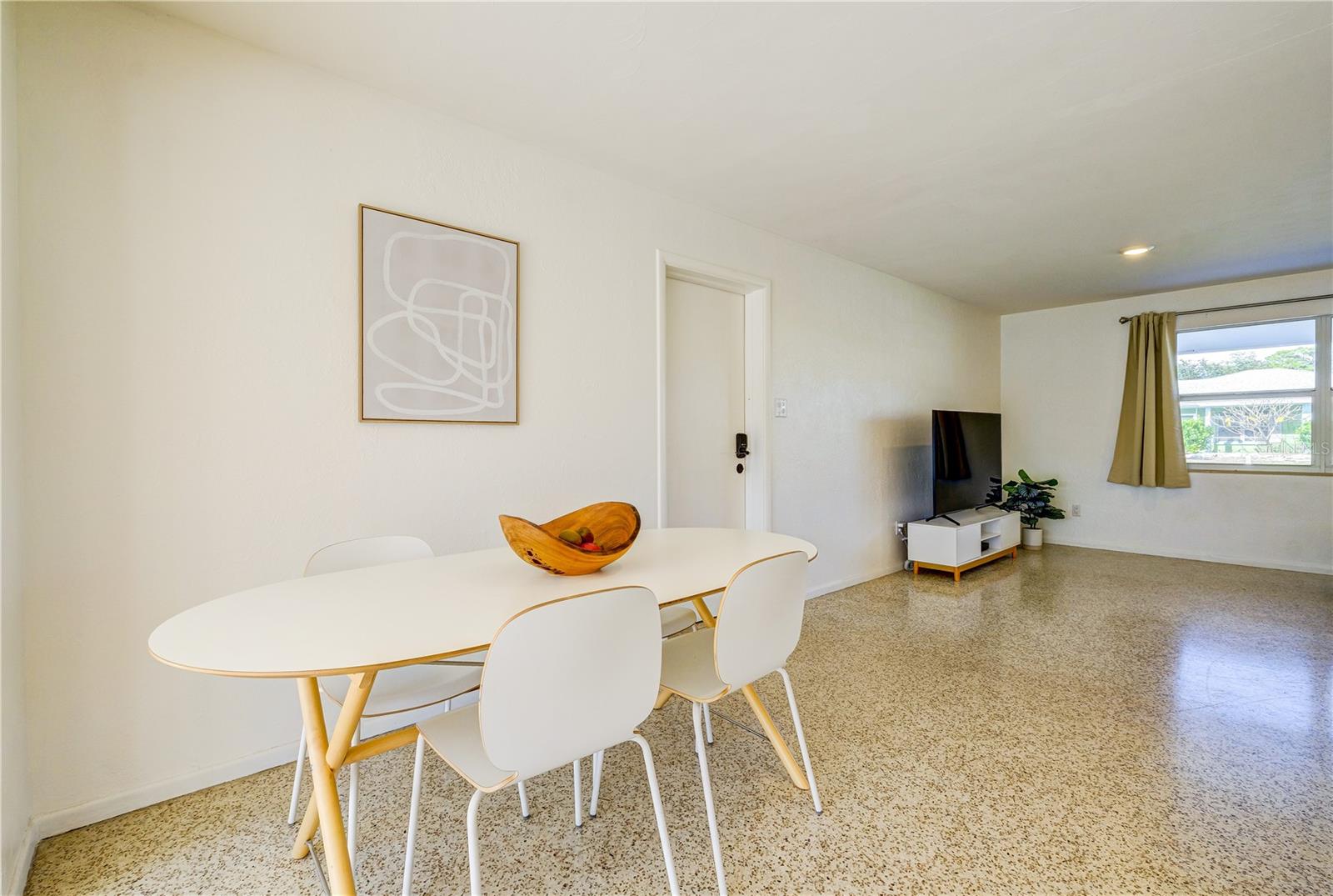 SOUTH GATE - Residential Lease