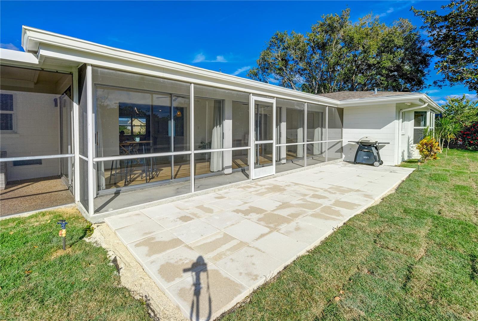 SOUTH GATE - Residential Lease