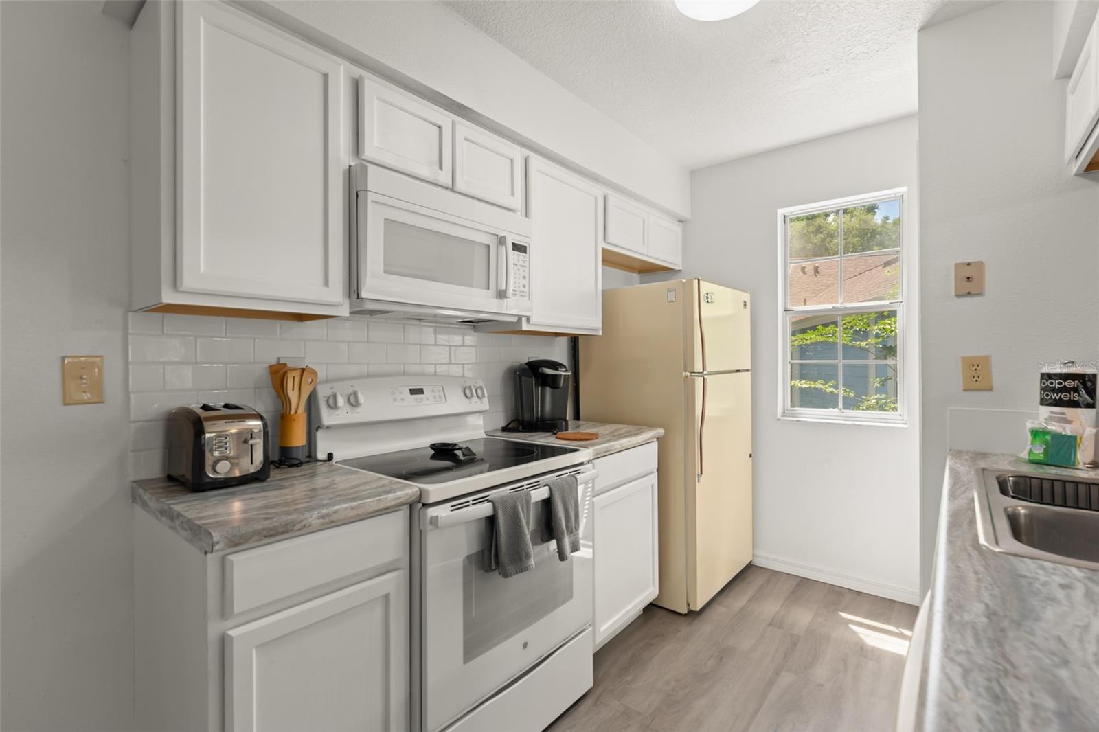 VILLAS AT SOMERSET THE - Residential