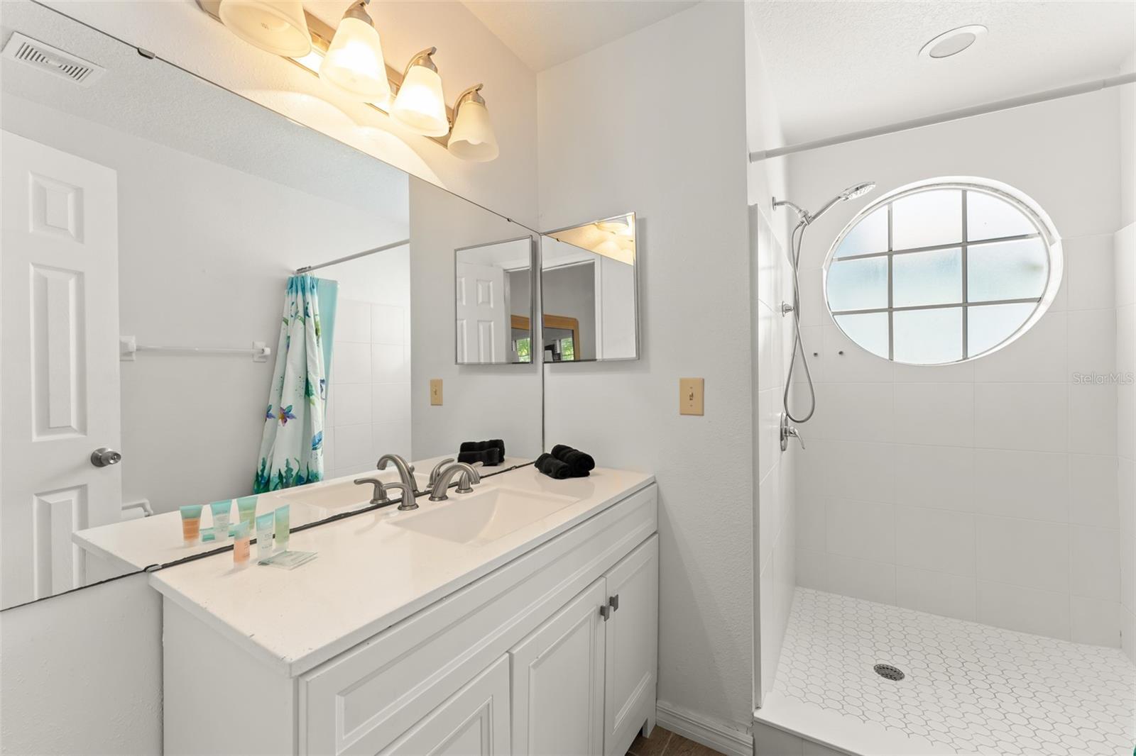 VILLAS AT SOMERSET THE - Residential