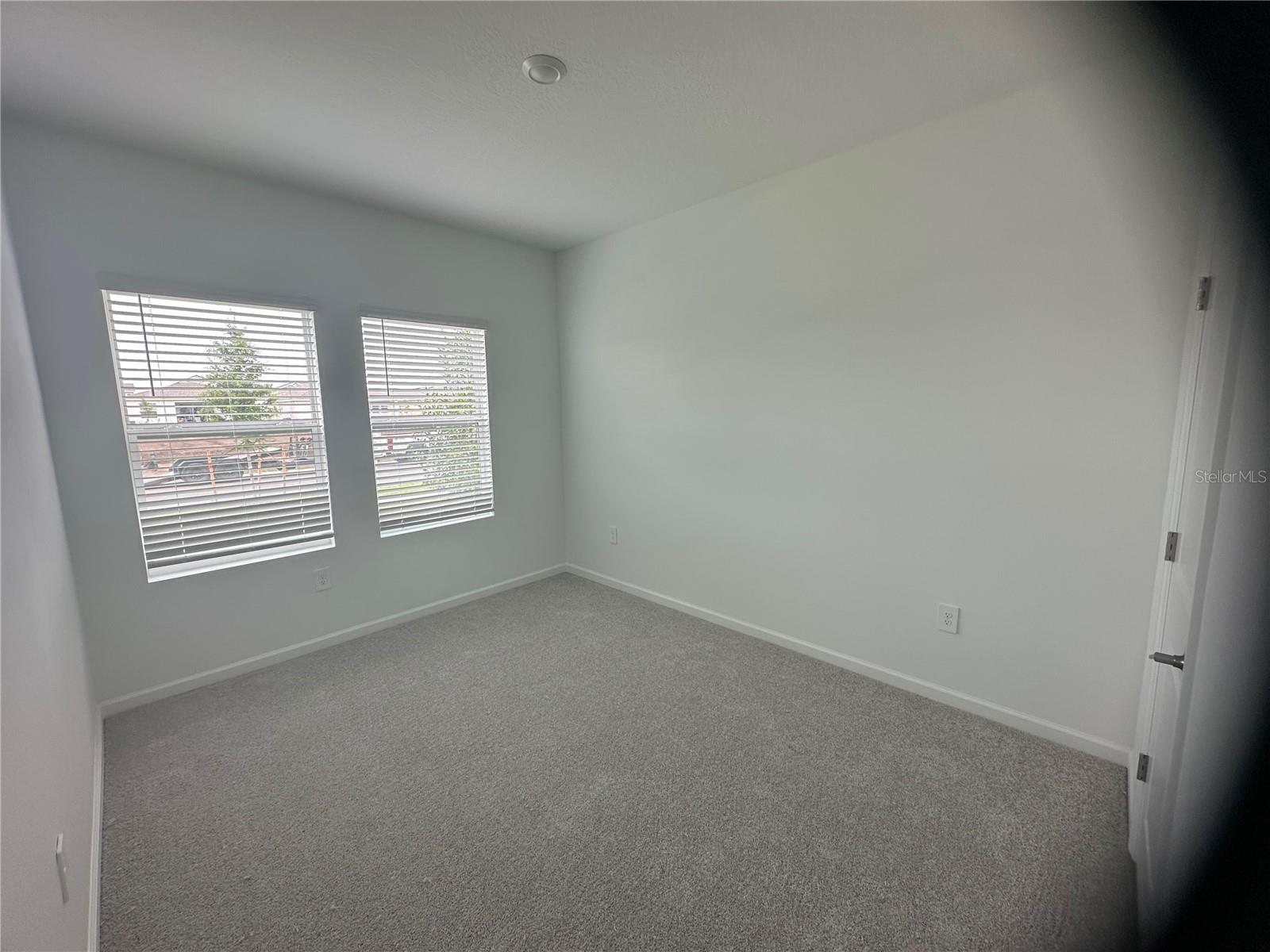BRIDGEWALK/SPRINGHEAD LAKES 40S - Residential Lease