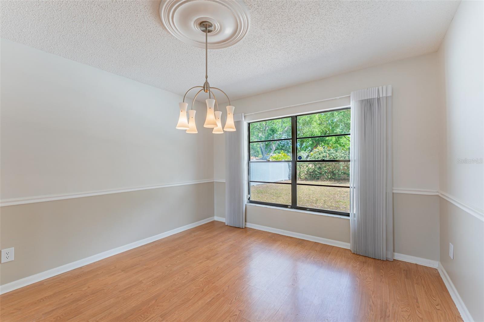 NORTHDALE SEC F UNIT 1 - Residential Lease