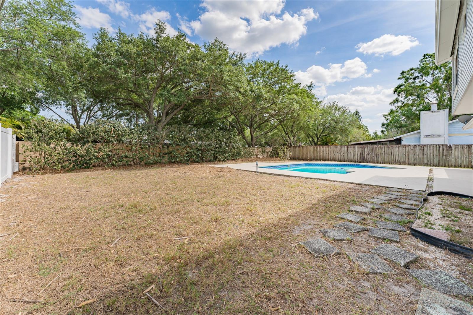 NORTHDALE SEC F UNIT 1 - Residential Lease