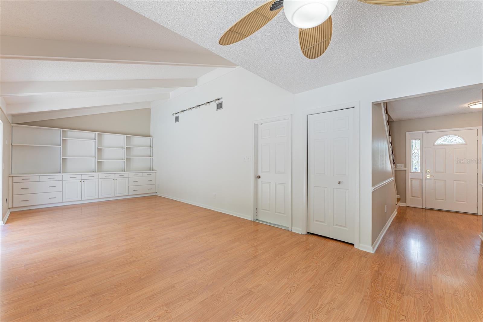 NORTHDALE SEC F UNIT 1 - Residential Lease