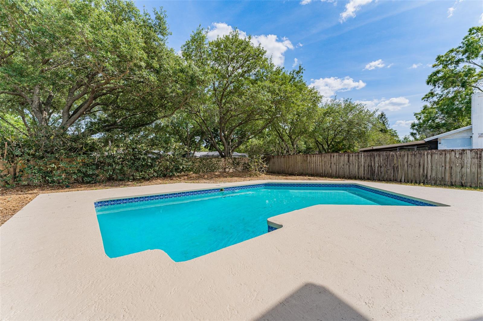 NORTHDALE SEC F UNIT 1 - Residential Lease