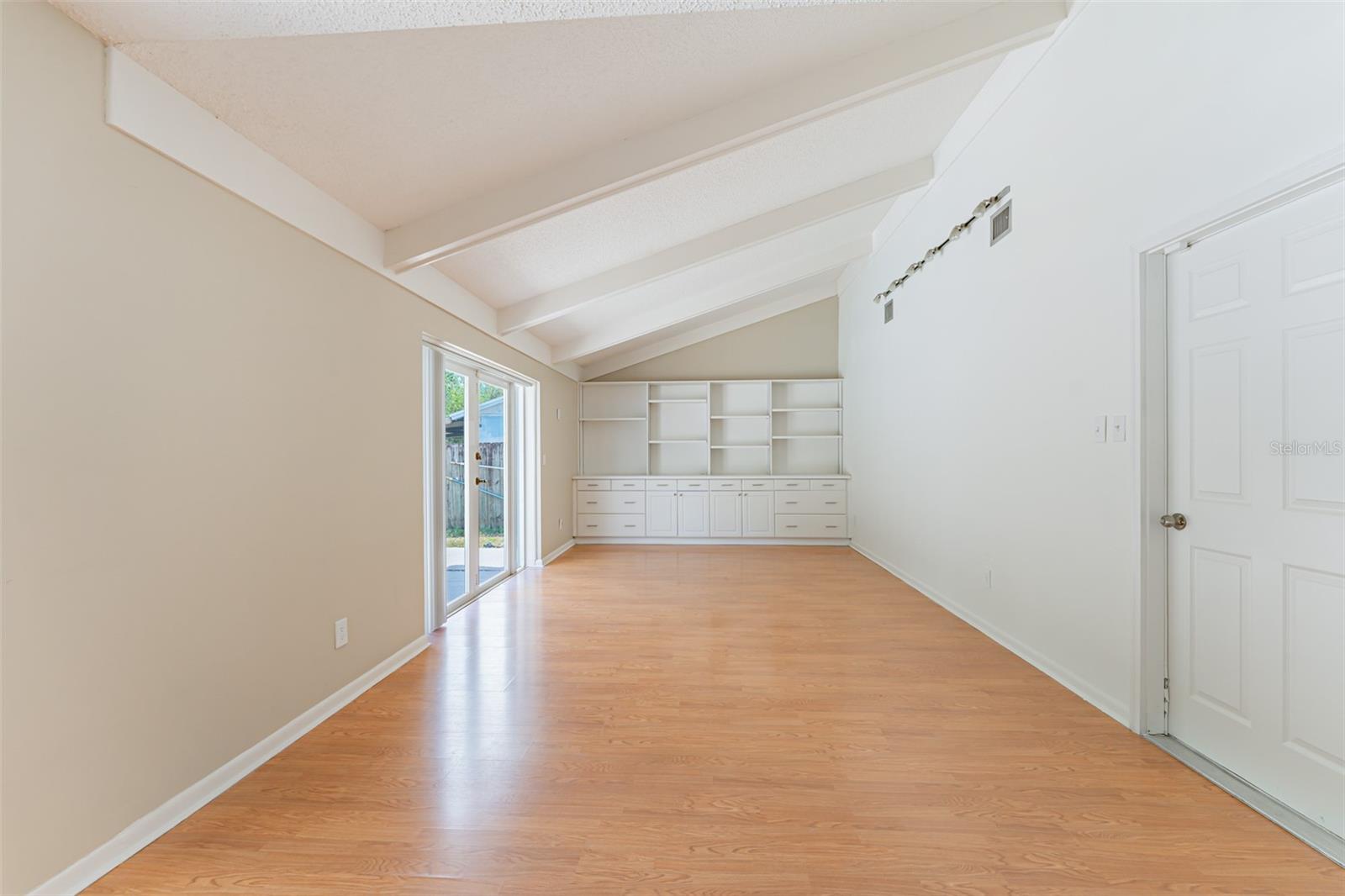 NORTHDALE SEC F UNIT 1 - Residential Lease