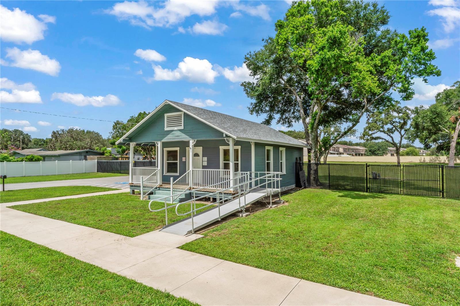 514 LIMONA ROAD