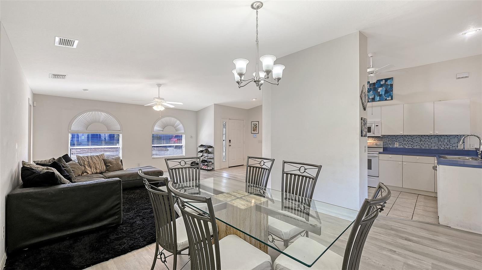 625 VERROCCHIO DRIVE 625