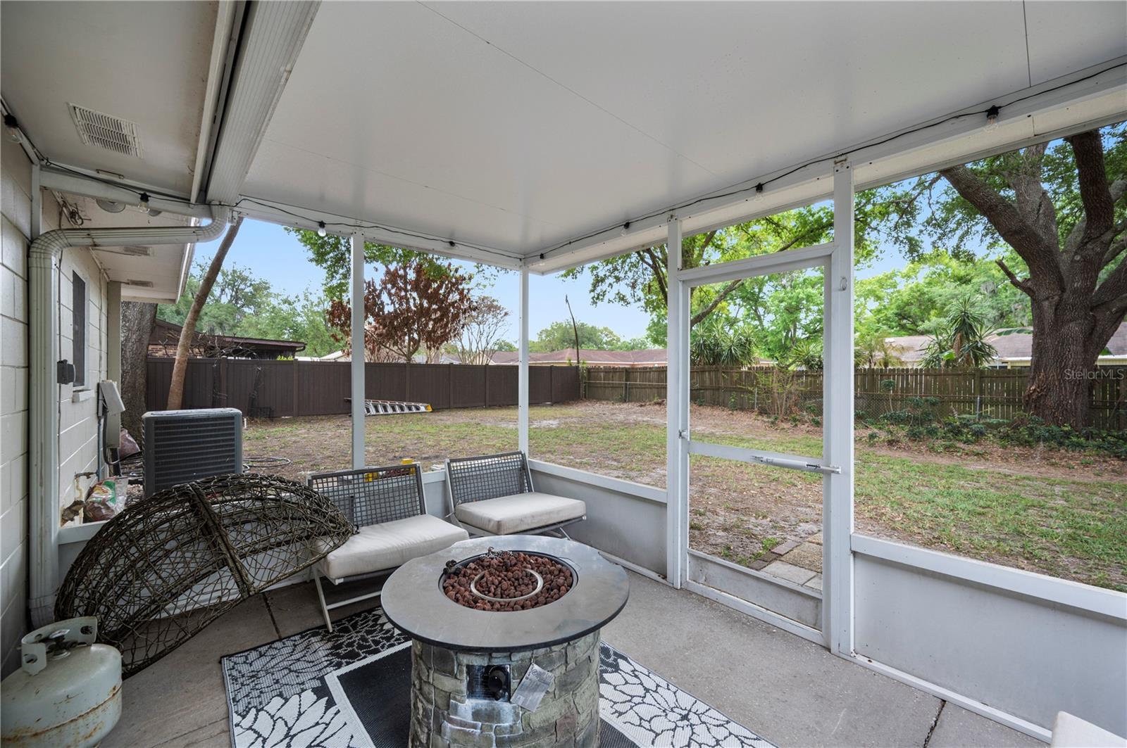 QUEENS POINT - Residential