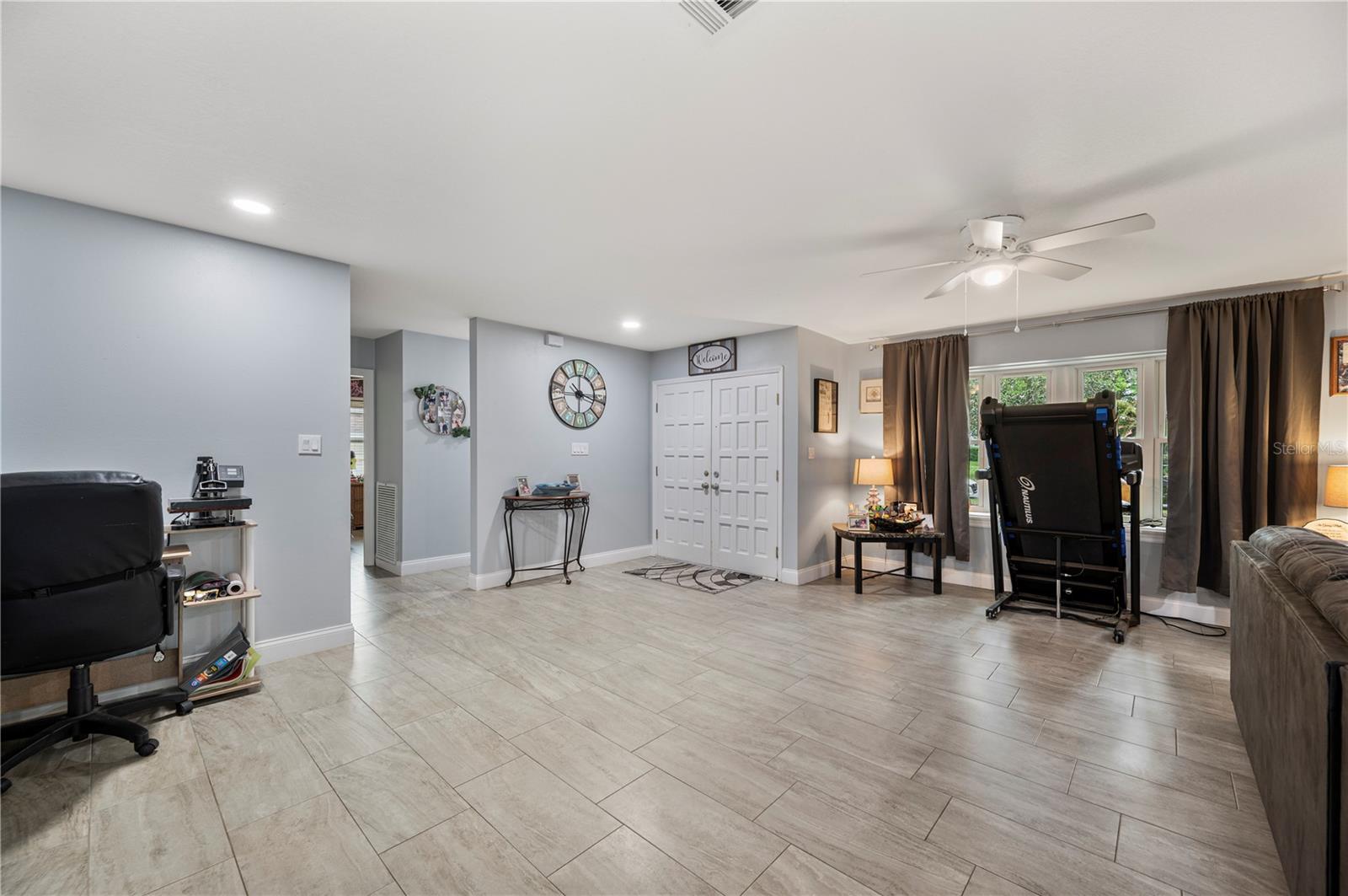 QUEENS POINT - Residential