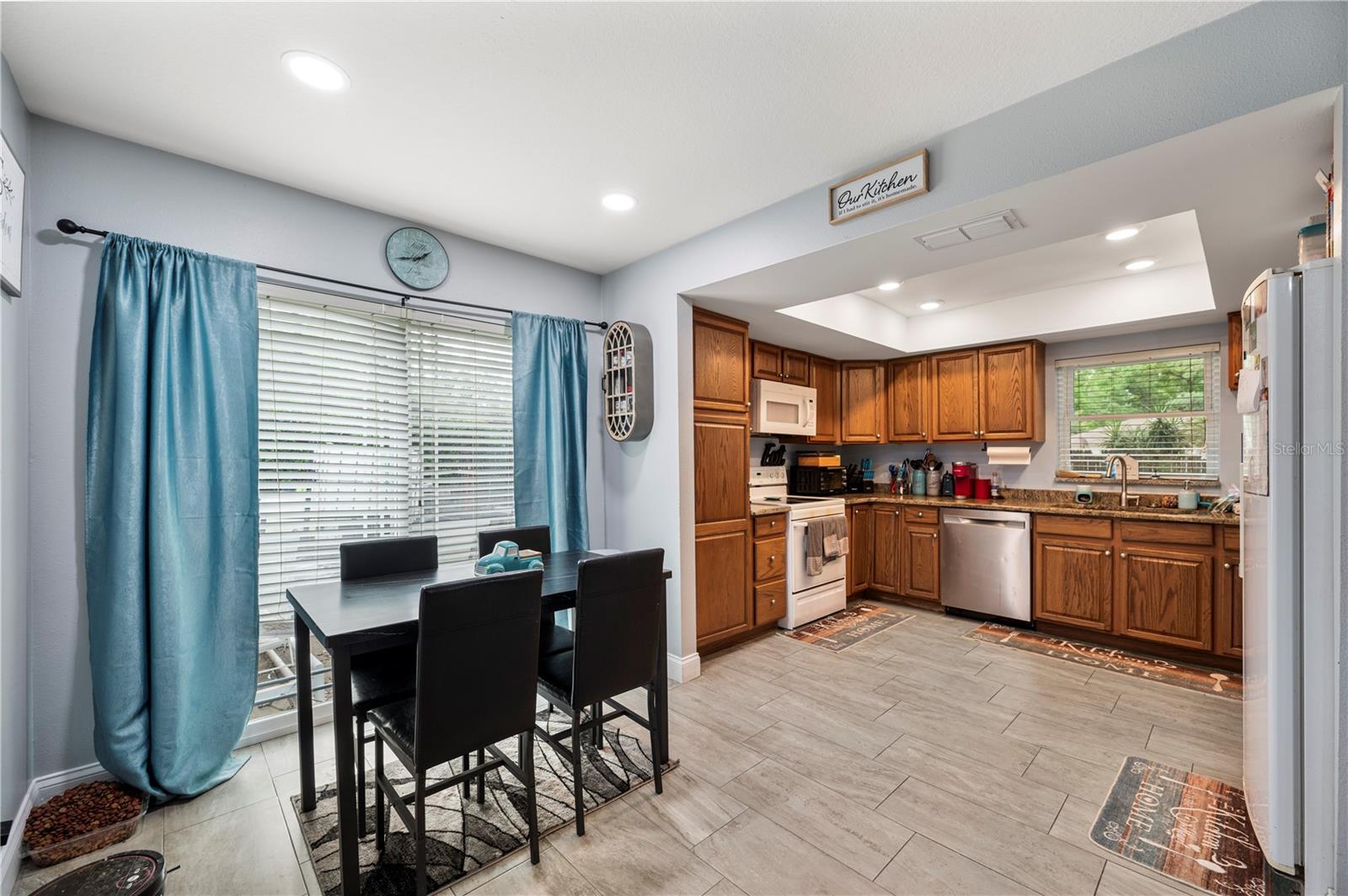 QUEENS POINT - Residential