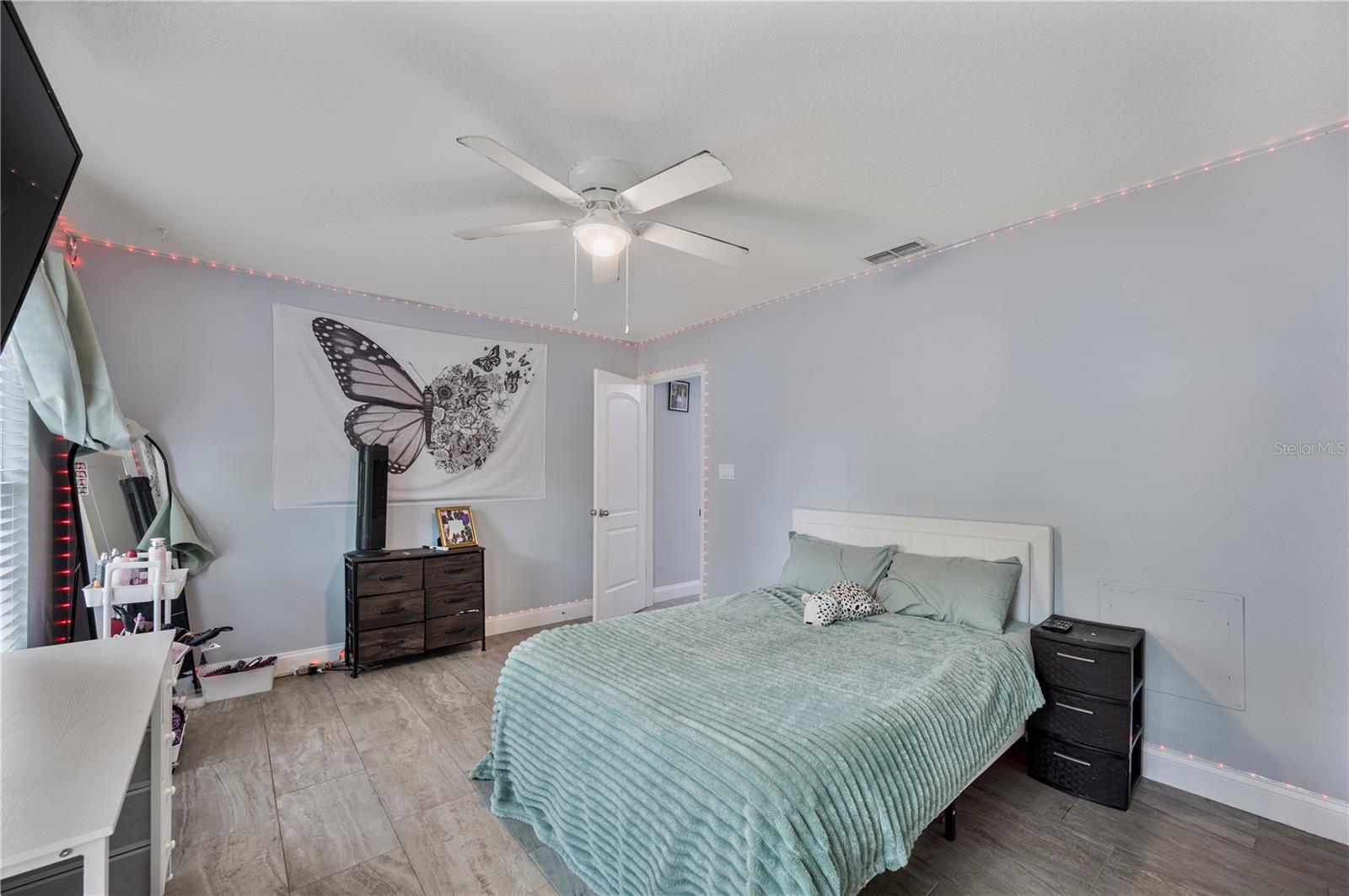 QUEENS POINT - Residential