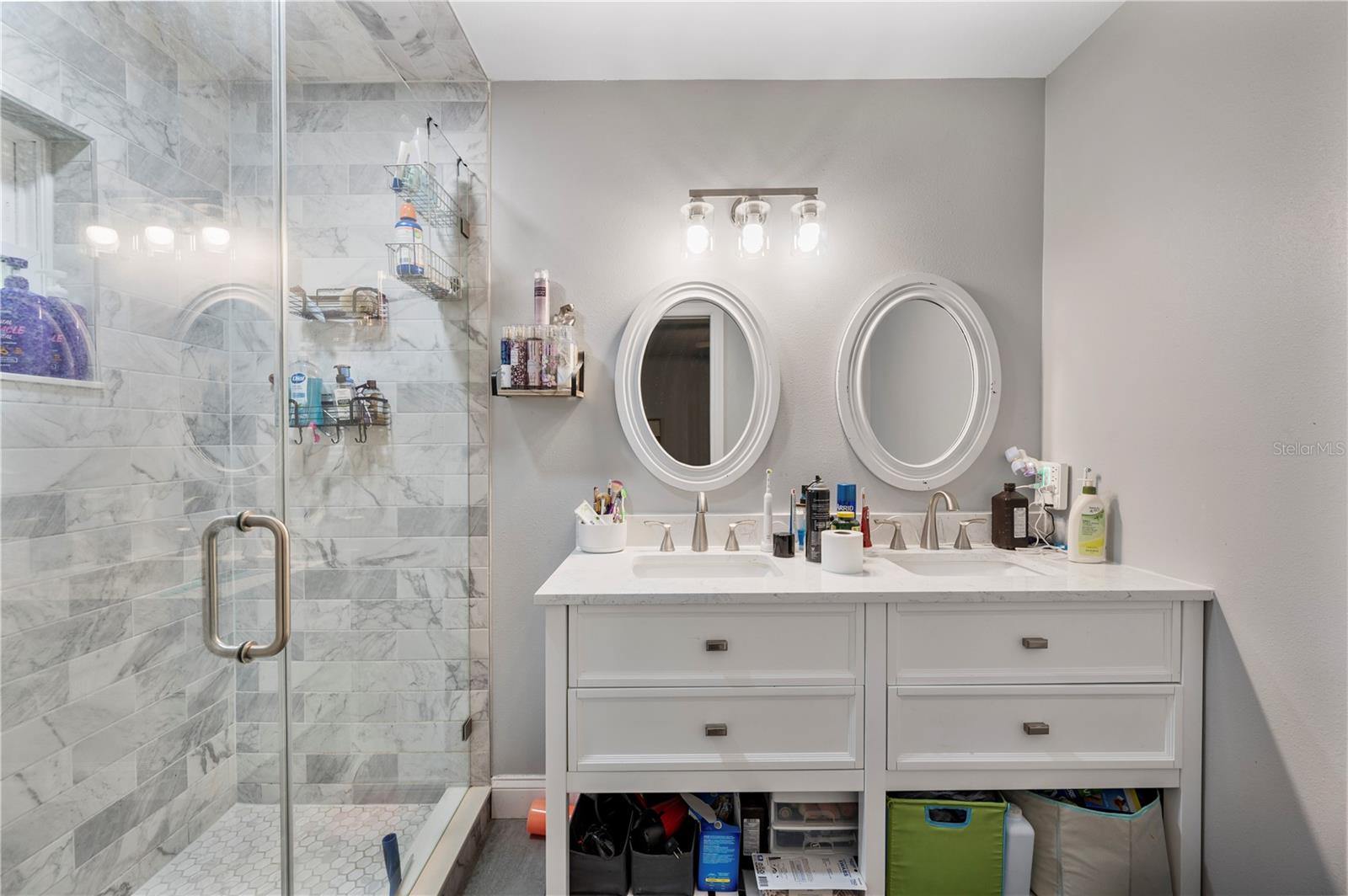 QUEENS POINT - Residential