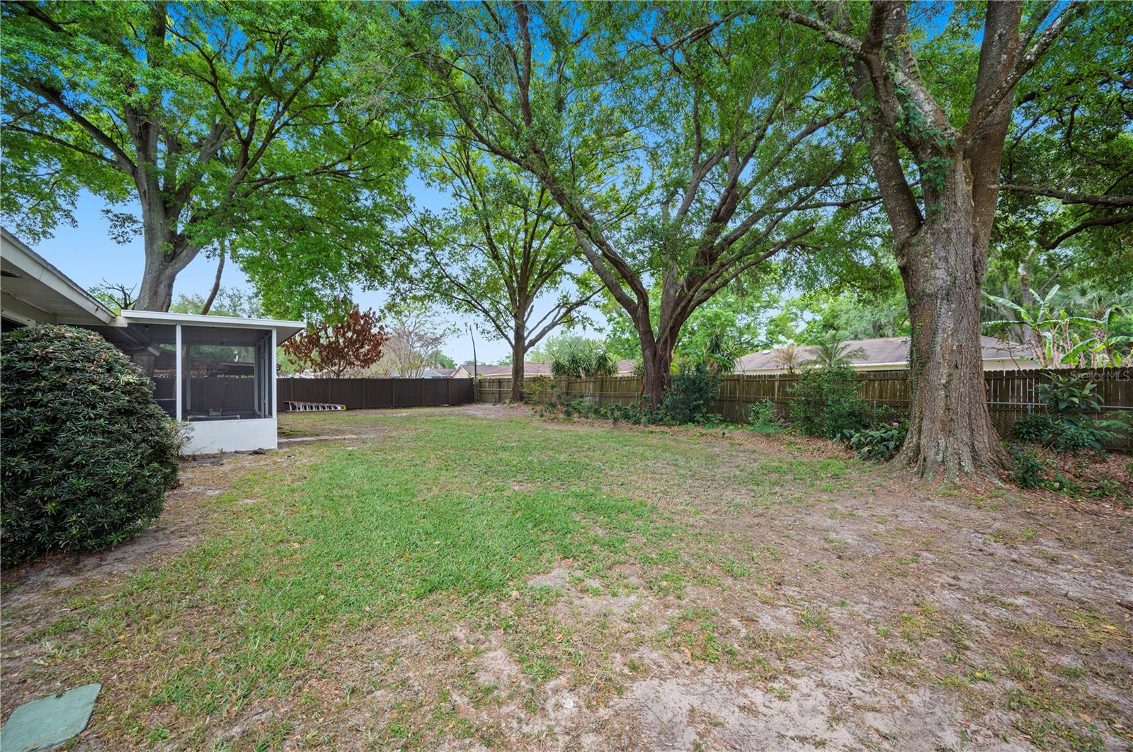 QUEENS POINT - Residential