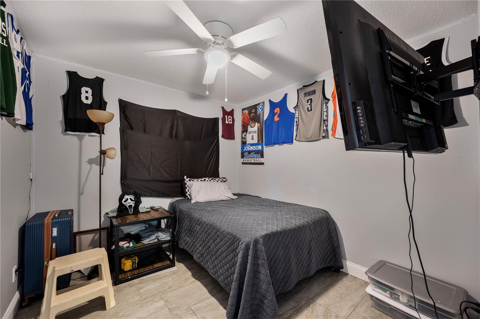 QUEENS POINT - Residential