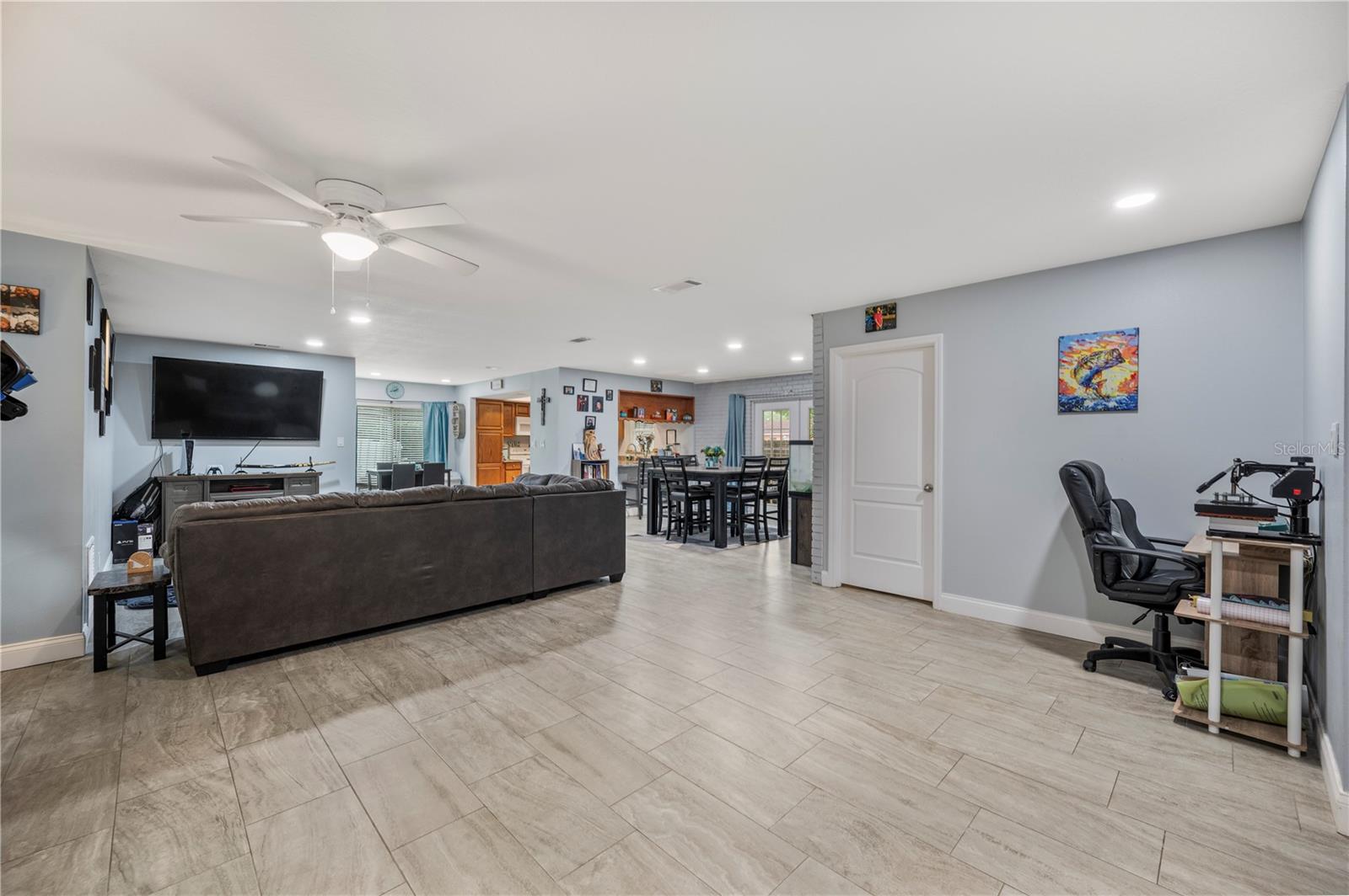 QUEENS POINT - Residential