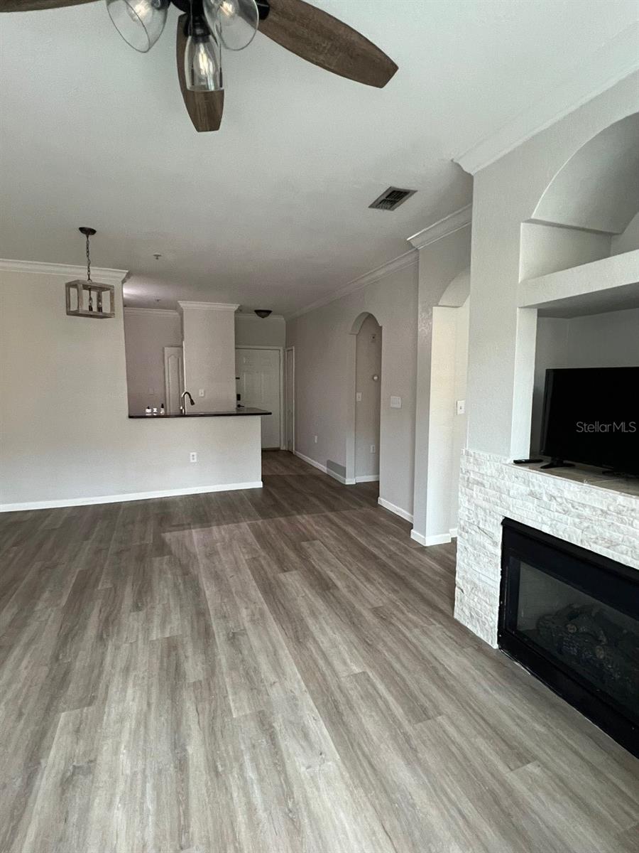 GRAND BELLAGIO AT BAYWATCH CONDO THE - Residential