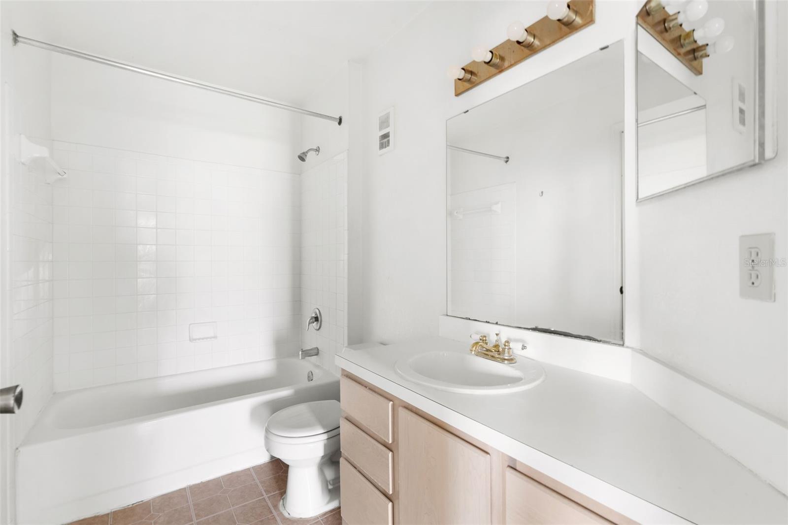 BERMUDA DUNES PRIVATE RESIDENCE - Residential