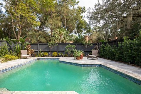 A home in LONGWOOD