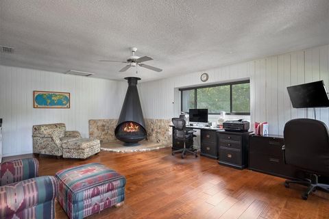 A home in LONGWOOD