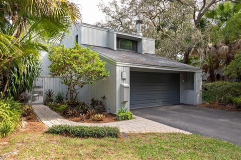A home in LONGWOOD