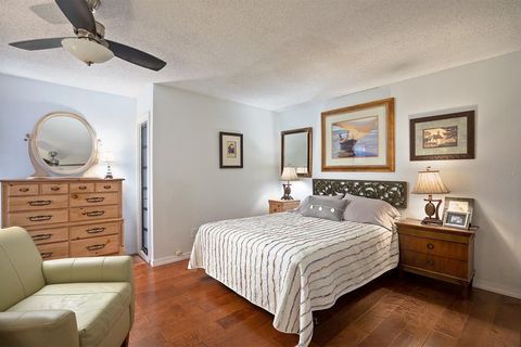 A home in LONGWOOD