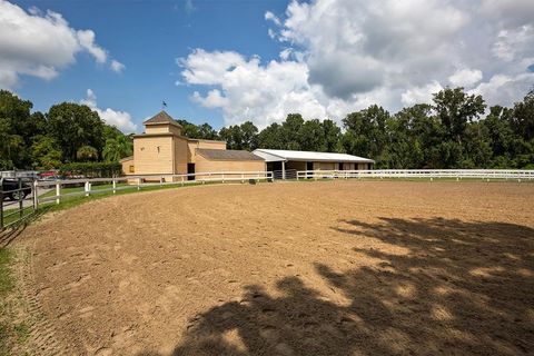 A home in LONGWOOD