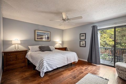 A home in LONGWOOD