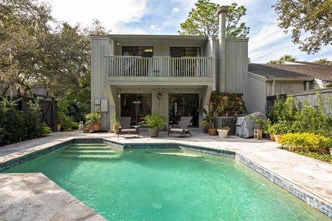 A home in LONGWOOD