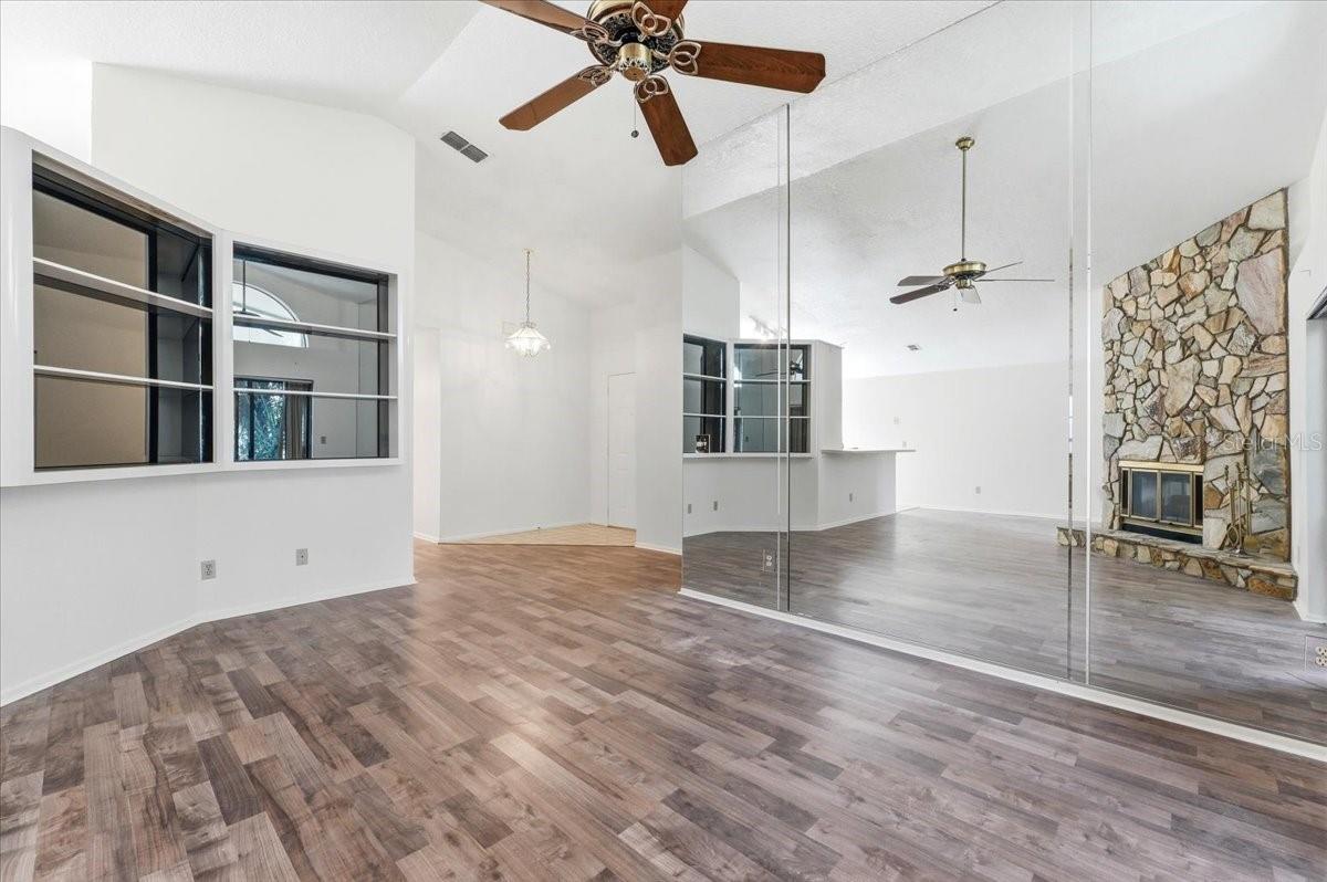 HUNTERS CREEK TR 150 PH 1 - Residential