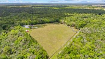 THAT PART OF SW1/2 OF NW1/4 OF NW1/4 LYING W OF SR - Residential