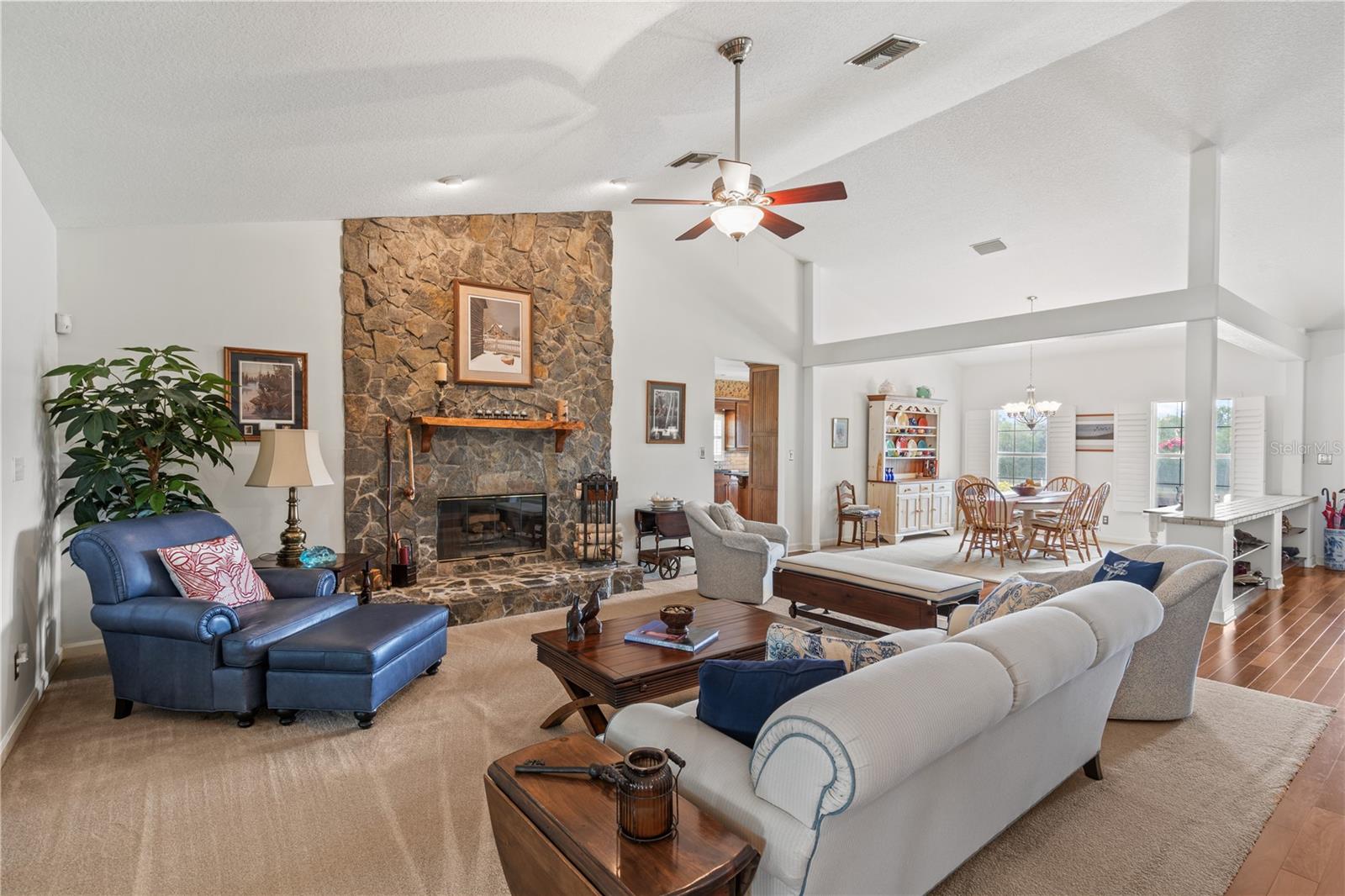 THAT PART OF SW1/2 OF NW1/4 OF NW1/4 LYING W OF SR - Residential