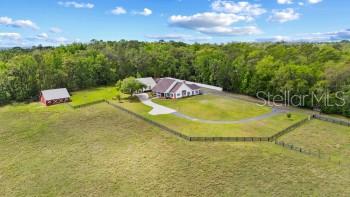 THAT PART OF SW1/2 OF NW1/4 OF NW1/4 LYING W OF SR - Residential