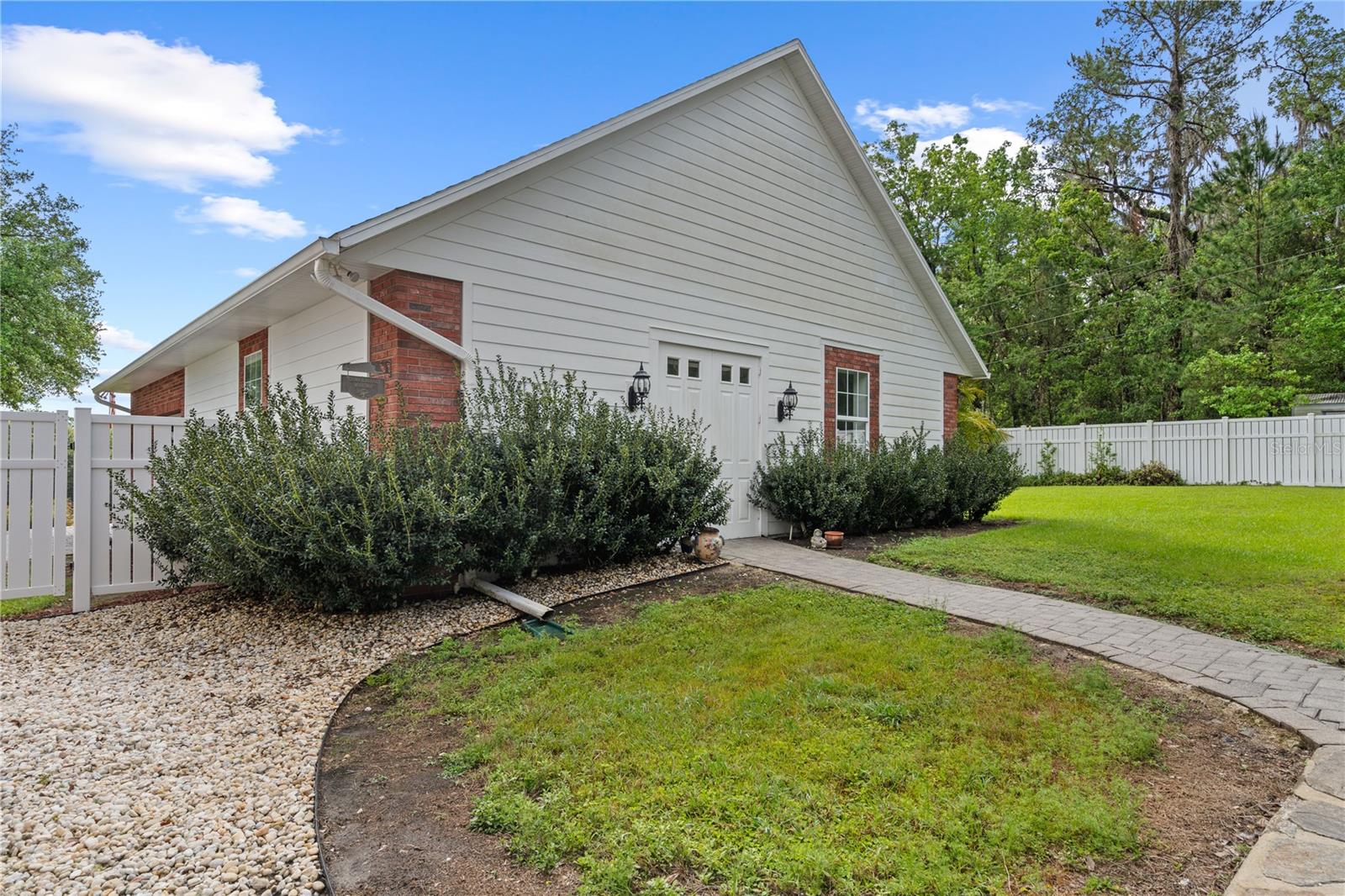 THAT PART OF SW1/2 OF NW1/4 OF NW1/4 LYING W OF SR - Residential