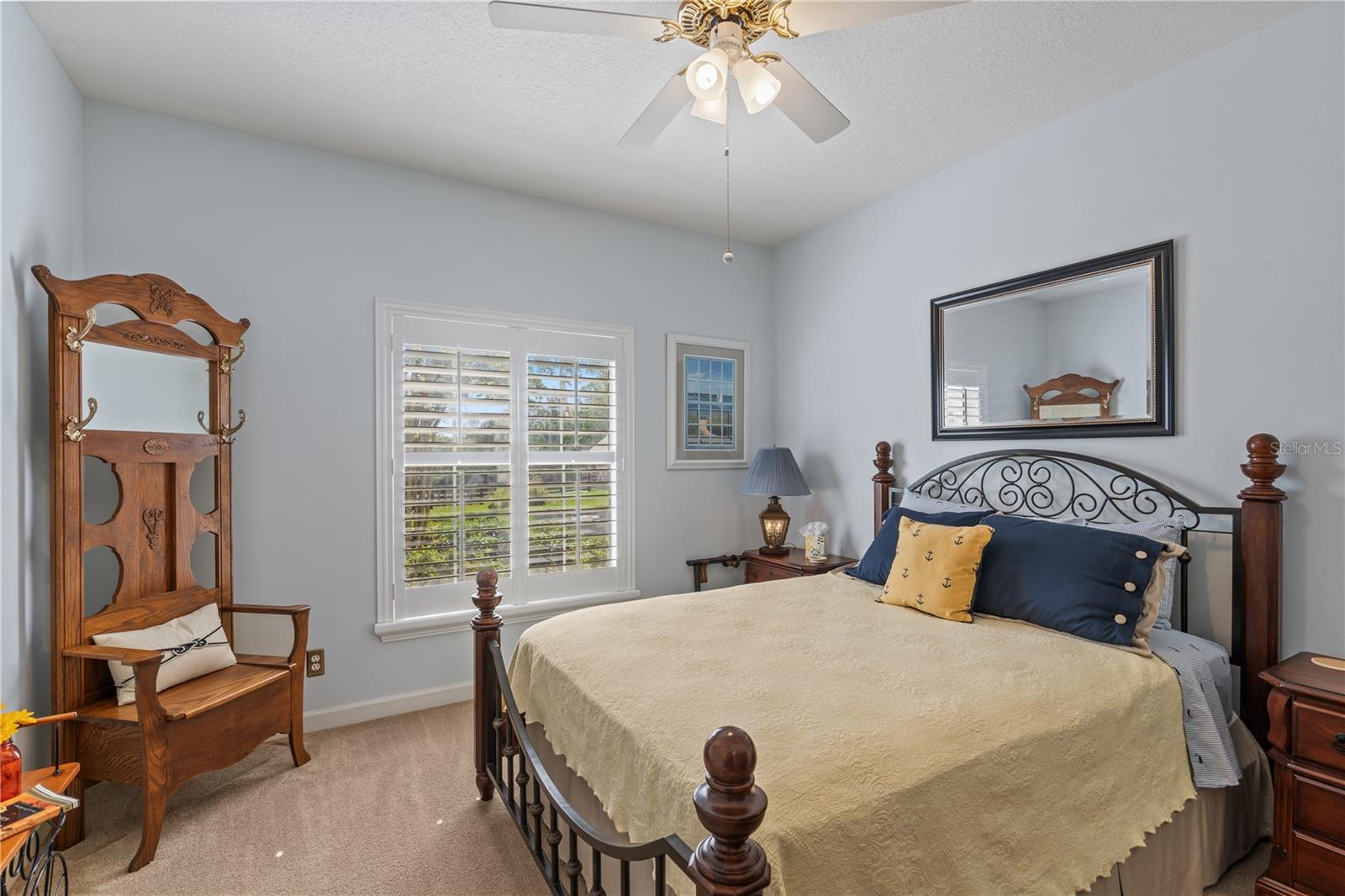 THAT PART OF SW1/2 OF NW1/4 OF NW1/4 LYING W OF SR - Residential