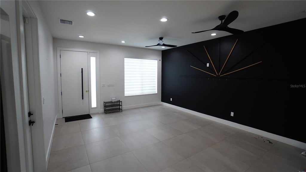 Photo of 3213 W Abdella Street, Tampa, FL 33607 (MLS # TB8540752)