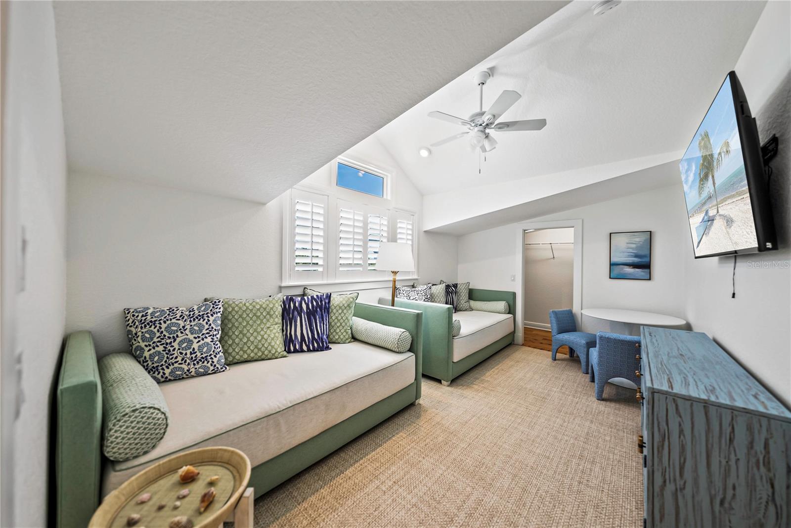 ACREAGE & UNREC - Residential