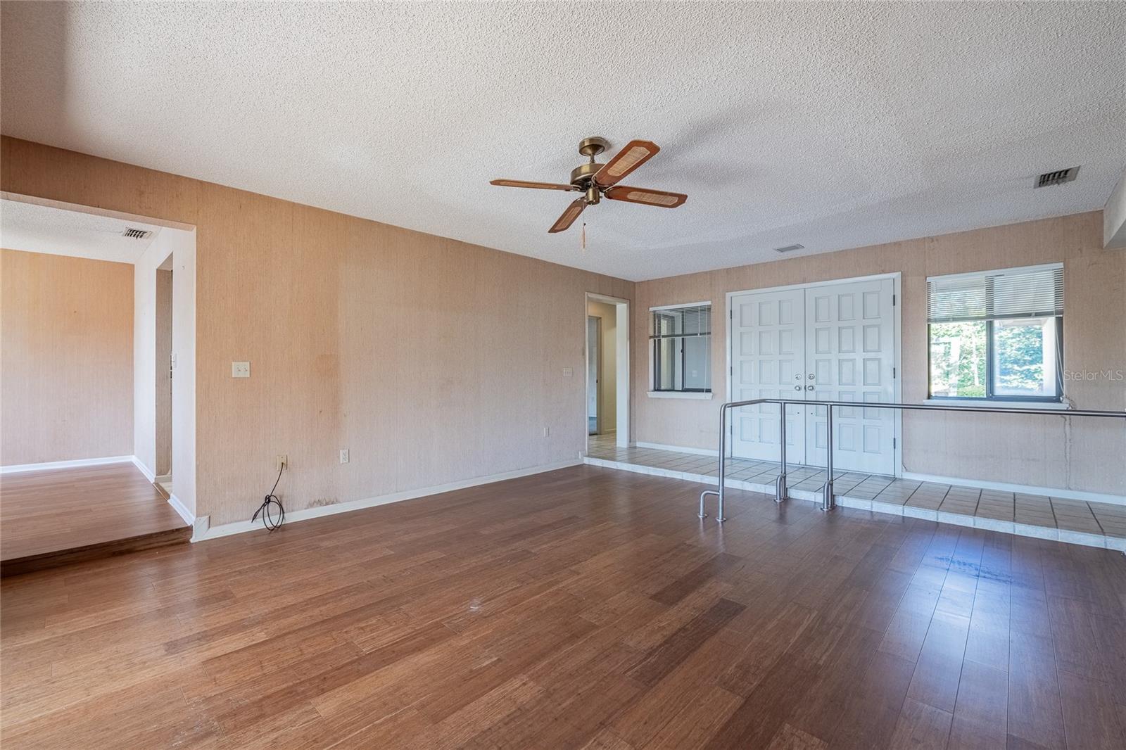 CANYON LAKE VILLAS - Residential