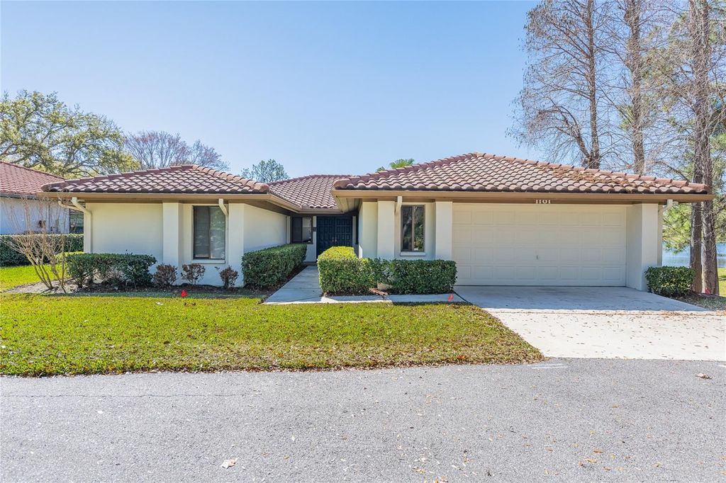 Photo of 1101 Rolling Woods Lane, Lakeland, FL 33813 (MLS # L4959653)